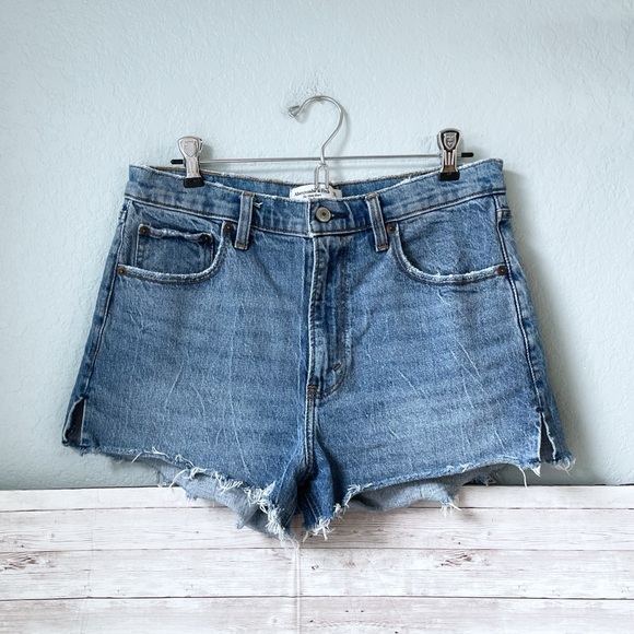 Abercrombie & Fitch | The Mom Short High Rise Distressed Denim Cut Off - Picture 2 of 4